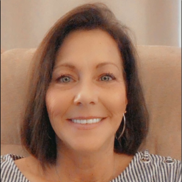 Meet your Posher, Patty - Picture 2 of 3